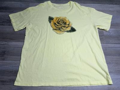Rose Floral Graphic T-Shirt American Eagle AE Faded Yellow Size XL Short Sleeve
