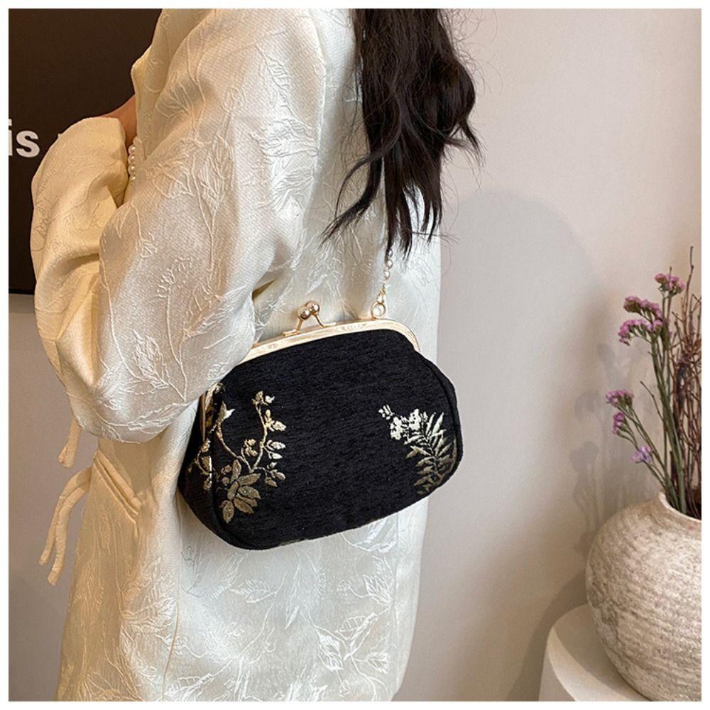 Pearl Chain Hanfu Embroidery Handbag Embroidered Cheongsam Bag Chinese Style Handbag Wedding