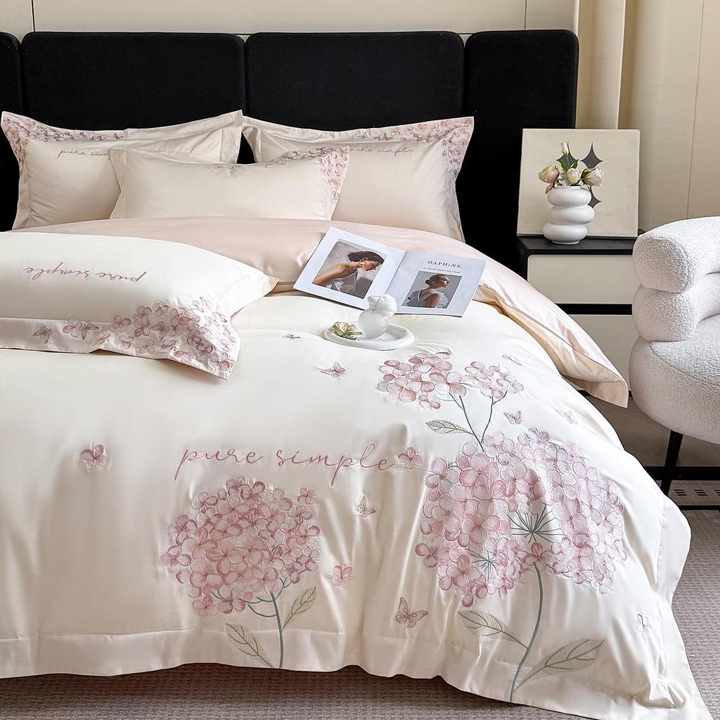 Light Luxury Skin-Friendly Embroidered Duvet Cover Set, Super Soft & Breathable, Available In Single/Double & Student Three-Piece Styles.
