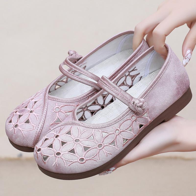 2025 весна и лето новые туфли для мам в китайском стиле старые пекинские тканевые туфли женские дышащие полые сандалии для среднего и пожилого возраста с отверстиями 40 розовый 3354₽