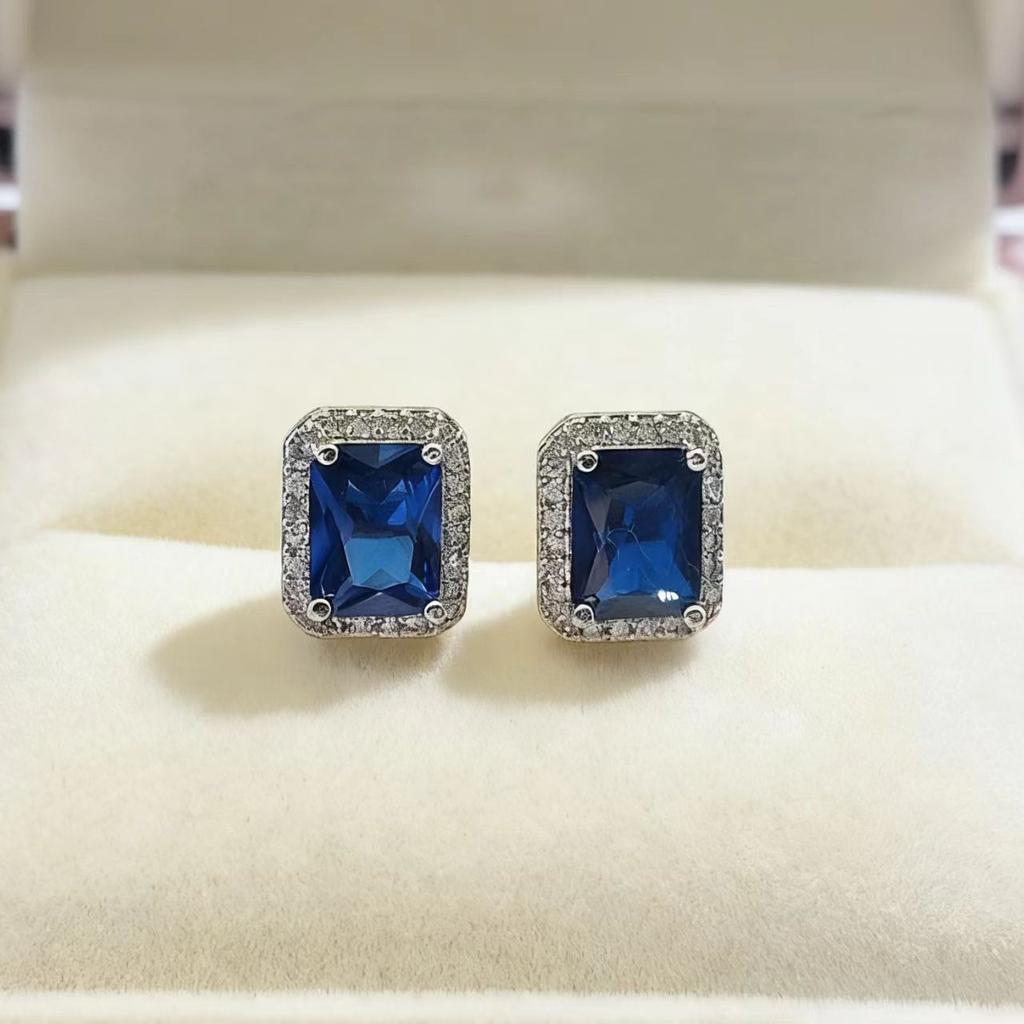 Jewelry earrings imitation cultivation emerald stud earrings women's simple fashion classic green zircon square diamond stud earrings