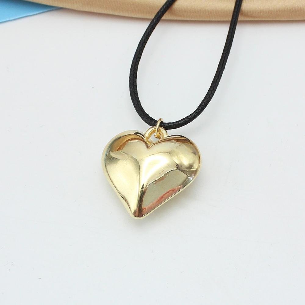 

Goth Black Leather Braid Wax Cord Short Chain Necklace for Women Simple Love Heart Pendant Choker Halloween Zircon Accessories