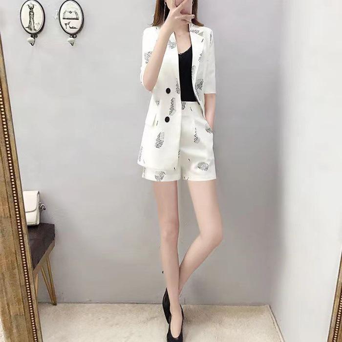 

Women s Summer 2025 Fashionable Blazer Shorts Two-Piece Suit 2X Large