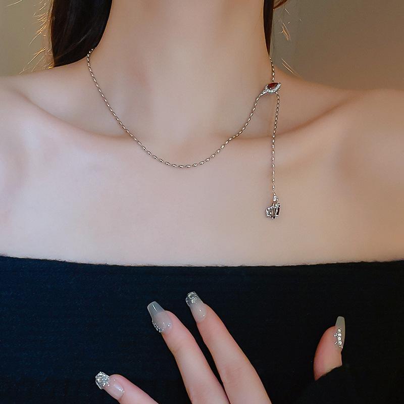 Simple zircon snake pendant necklace accessories high sense fashion temperament collarbone chain versatile item