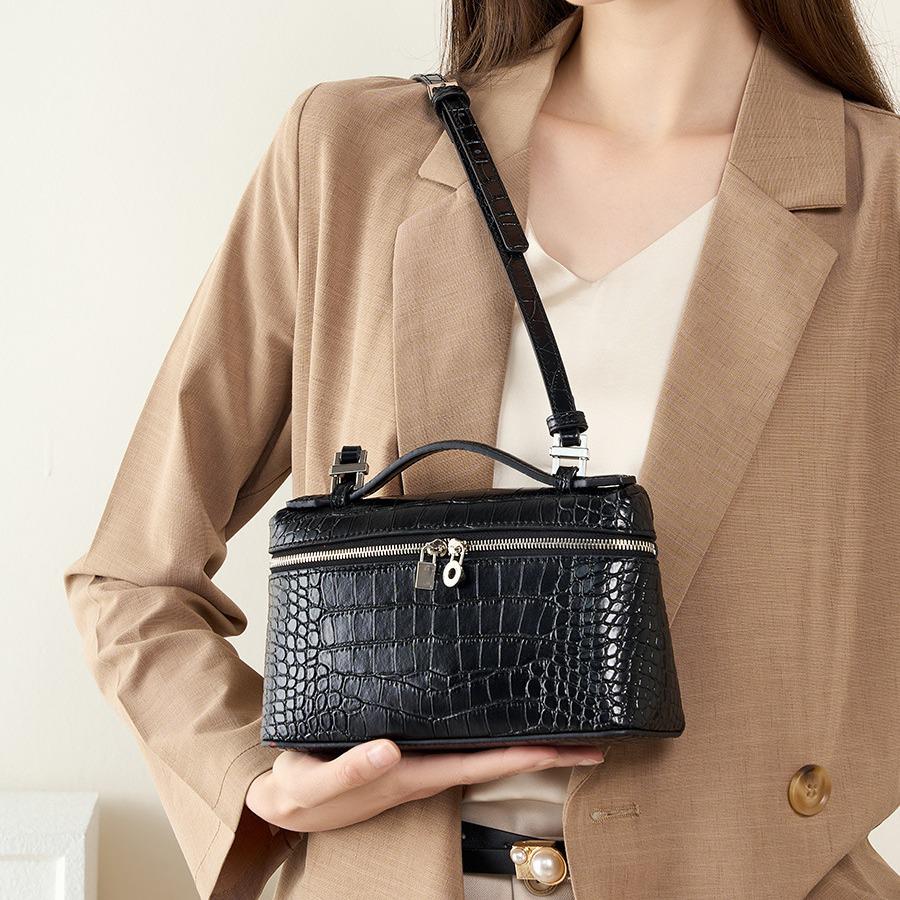 2024 Crocodile Pattern Genuine Leather Shoulder Bag: High-End Cowhide Lunch Box and Handbag for Women