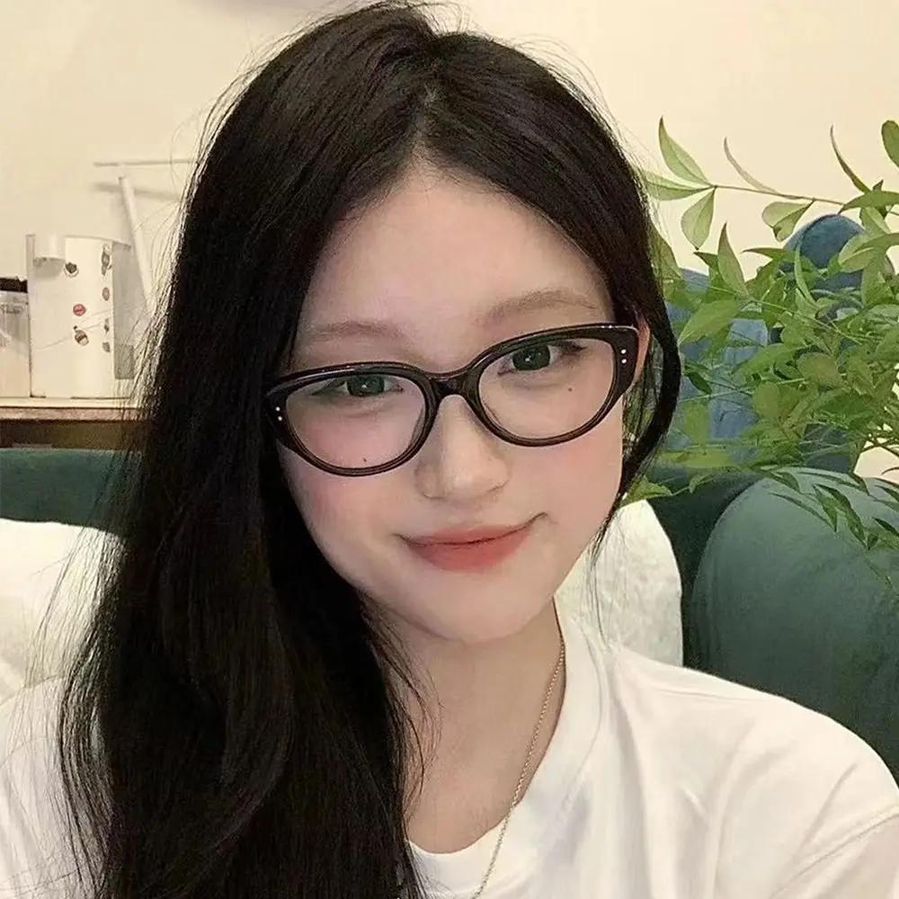 New Fashion Unisex Cat Eye Plain Glasses for Woman Man Glasses Frame for Party Eyeglasses Female Decorative Spectacles Glasses