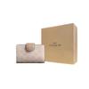 Coach Tela Signature 13 Logo del Marchio Chiusura a Bottone Portafoglio in Pelle Premium Portafoglio Donna Beige CW786-SVPWH