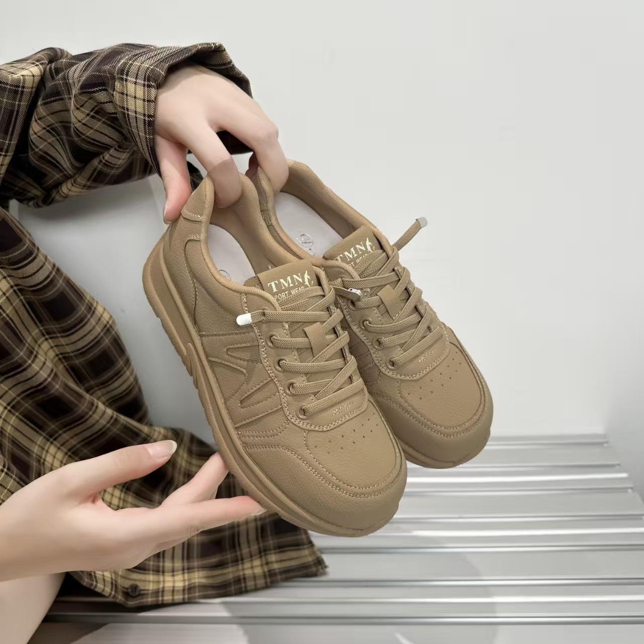 

2025 осень популярная спортивная обувь женская толстая подошва увеличивает рост, легкая и не утомляет ноги, модная универсальная для通勤, на шнуровке, повседневная 40