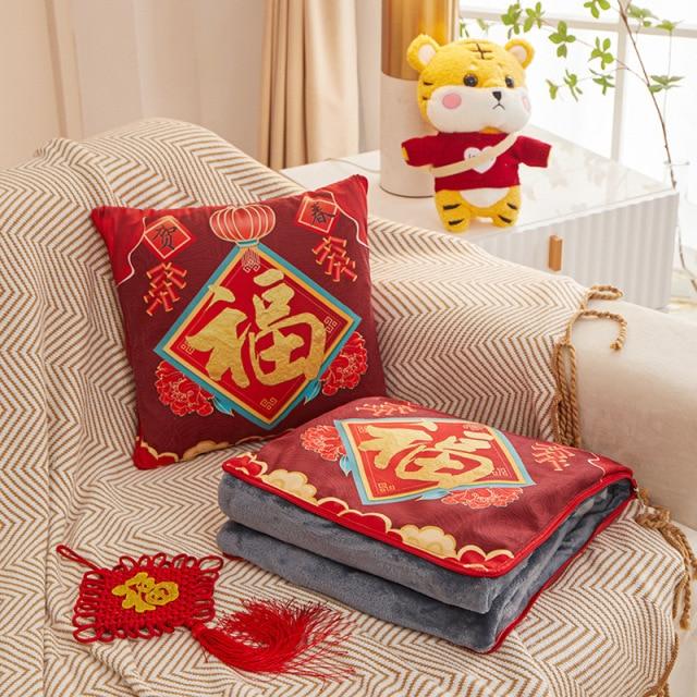 2 In 1 Chinese Style Warm Blanket Pillow Cushion Office Lunch Blanket Warm Flannel Animal Pillow Car Blanket Bedding