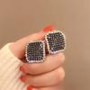 Pendientes de perlas de alta gama de moda Pendientes retro de nicho francés de lujo ligero Pendientes de perlas simples y versátiles para mujer