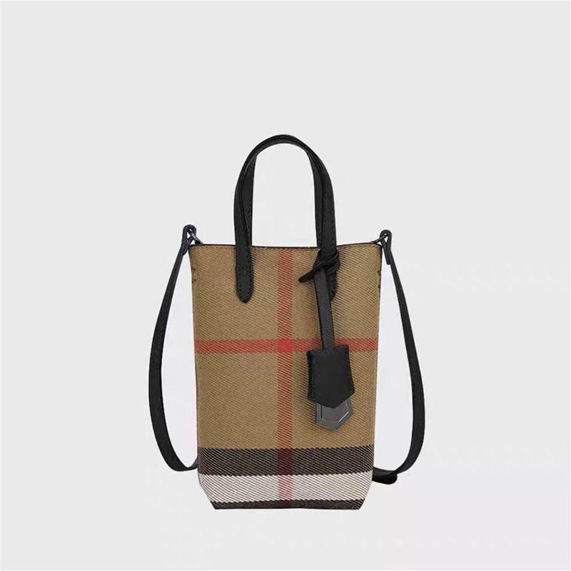 

2025 New Women s Bag Bucket Bag High Sense Niche Plaid Vintage Bag Hand Bag Shoulder Bag Shoulder Mobile Phone Bag Black