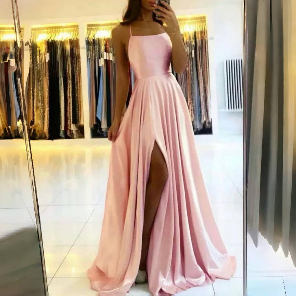 LYRIA Burgundové saténové plážové maxi dámské šaty na Vánoce Sexy boční rozparek Nastavitelná ramínka Večerní plesové šaty Levné družičkovské šaty