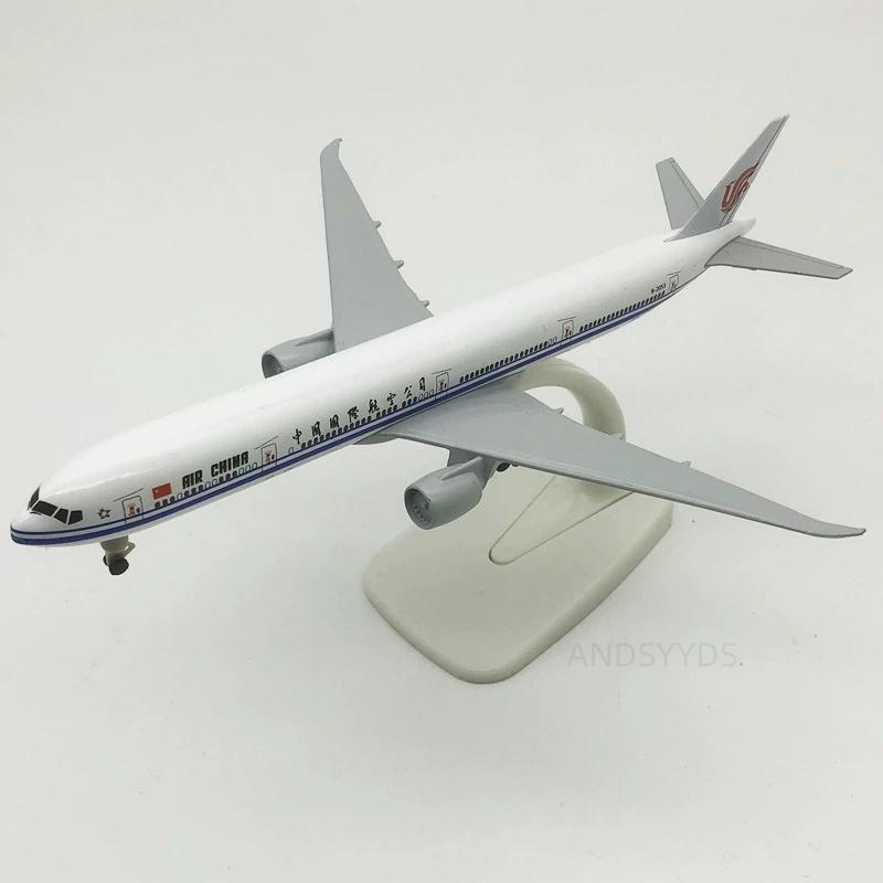 Model Plane 20cm China Airways Aircraft B777 Diecast Metal Alloy 1/400 Scale Aeroplane With Base Aviation Collection Airplane