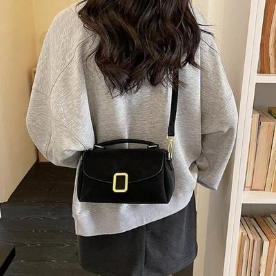 Borsa quadrata opaca da donna a spalla/sottobraccio