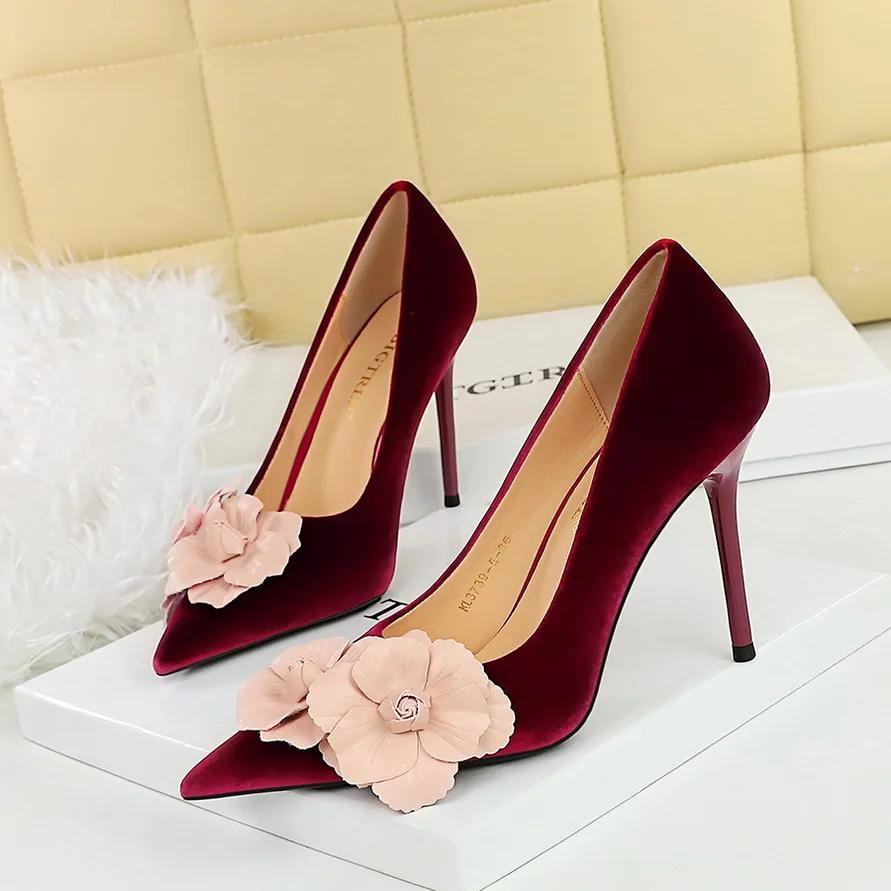 Spring Autumn New Banquet Wedding High Heels Shoes Suede Fine Heels Shallow Mouth Pointed Flower Decorative Women's Single Shoes