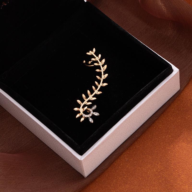 Orecchini Orecchini a Bottone Integrati Clip per Cartilagine Auricolare Rivetti Floreali Personalizzati di Lusso Orecchini Pendenti a Forma di Serpente Orecchini Premium