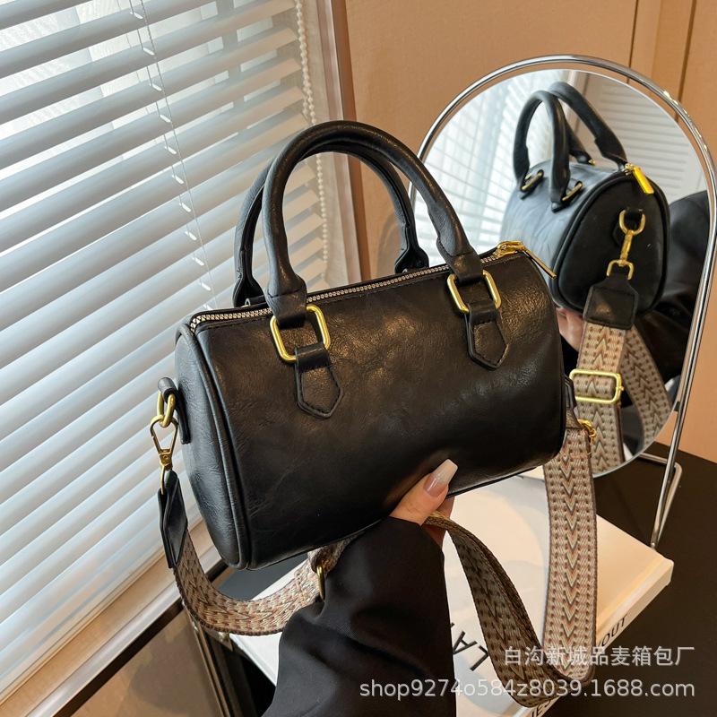 Niche Design Solid Color Bowling Bag Women's Bag 2025 New Retro Boston Bag Fashion Trendy Portable Shoulder Bag