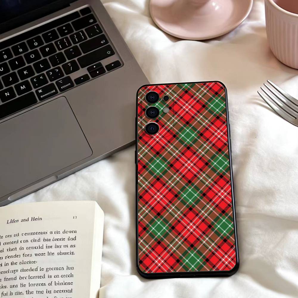 Scottish Tartan Pattern Phone Case For Samsung S25,24,23,22,30,21,10,9,Ultra,Plus,Lite,FE,4,5 G Soft Black Case