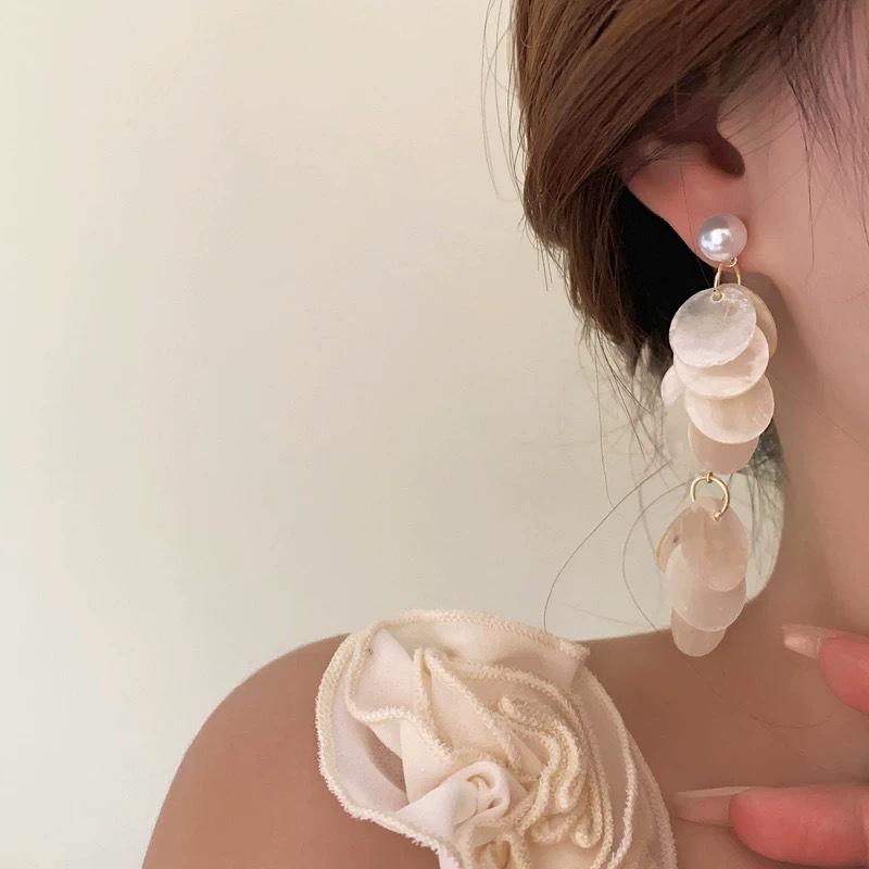 111 Silver Needle French Retro Pearl Earrings Women's, Temperament Long Fringed Shells Show Face Skinny Earrings Earrings