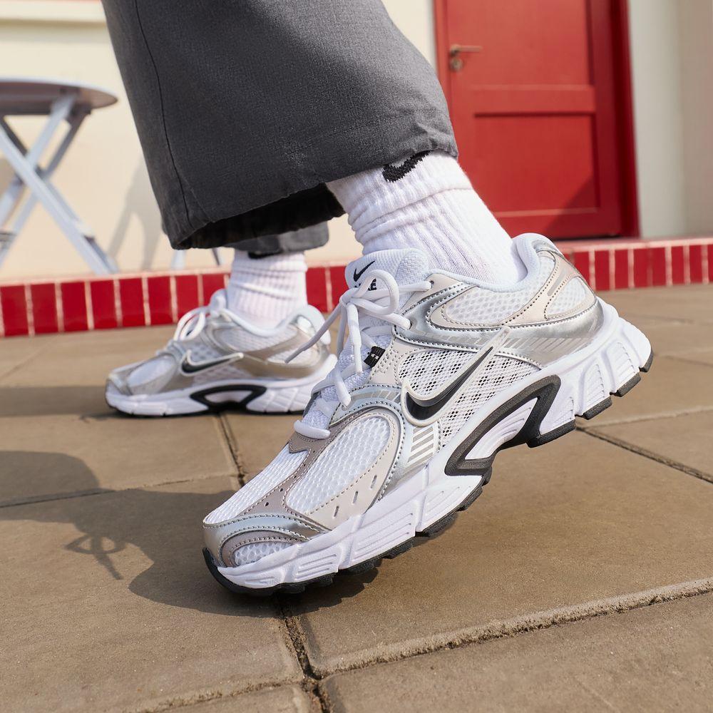 Nike V5 RNR White Vast Grey Metallic Silver Black (Women's)