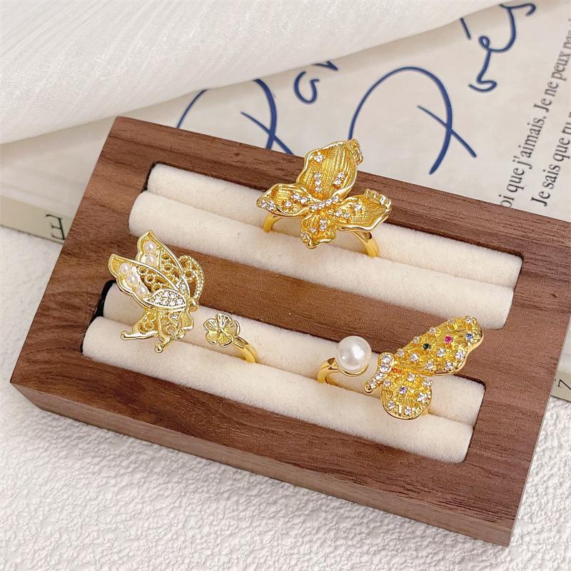 Mittelalterlicher hohler Schmetterling Bunter Zir*****Stiftring Gedrehtes Seil Retro Gebürsteter Zeigefingerring Persönlichkeit Nischenring Frau