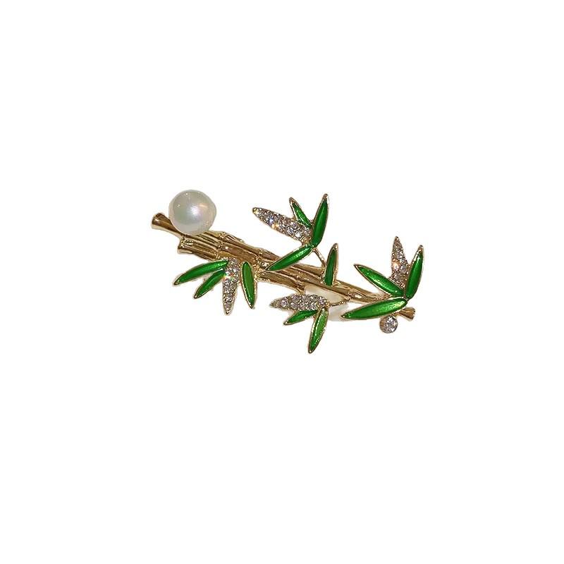 Exquisite Green Bamboo Leaf Brooch: Versatile Chinese Style Accessory