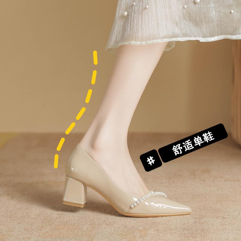 Höga klackar dam vår ny mild temperament spetsiga tjocka höga klackar enskor dam grunda bröllopsskor