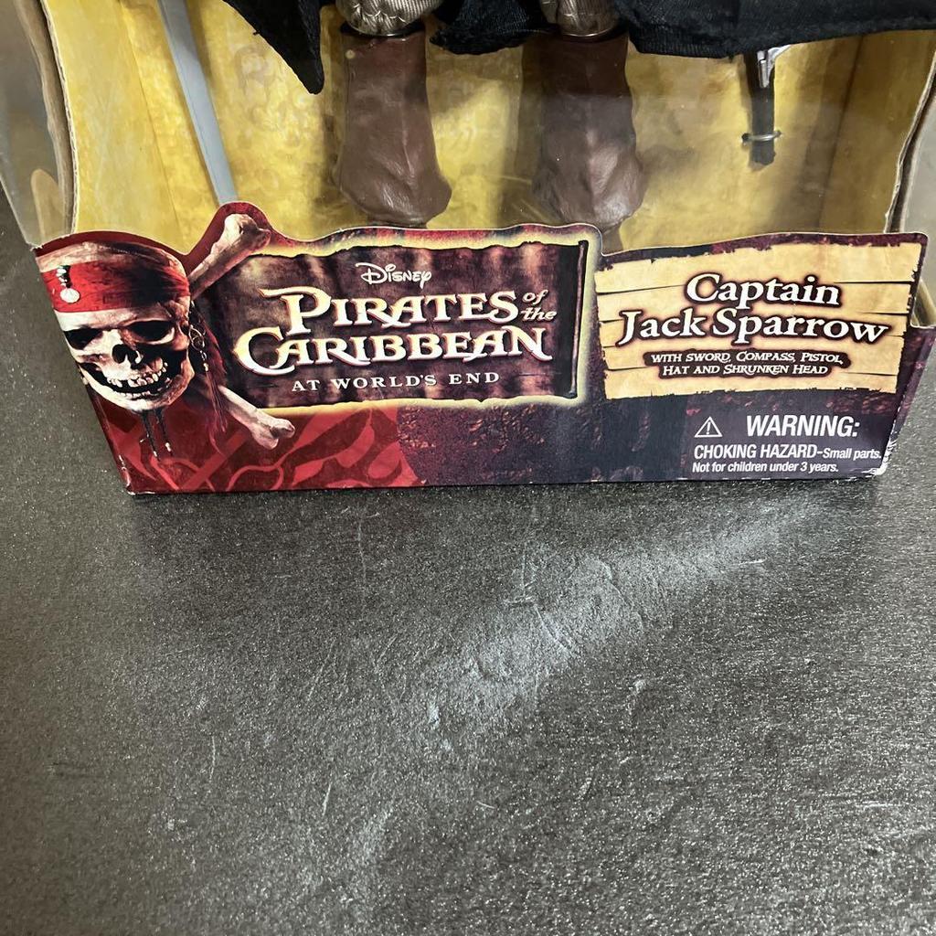 [USED] Pirates of the Caribbean Jack Sparrow