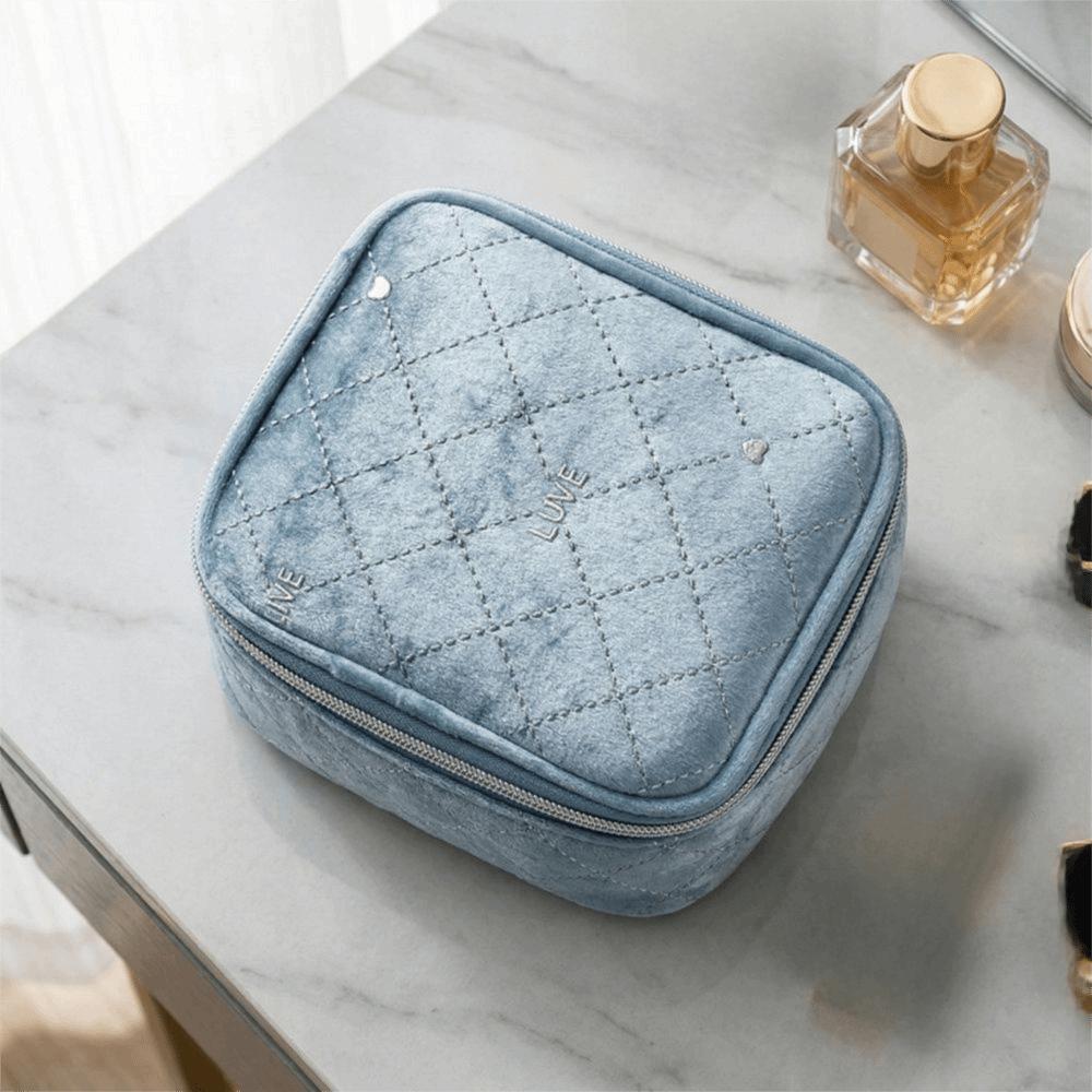 Cute Velvet Makeup Bag Zipper Closure Compact Mini Makeup Bag Lightweight Portable Cute Square Cosmetic Bag Makeup Accessory
