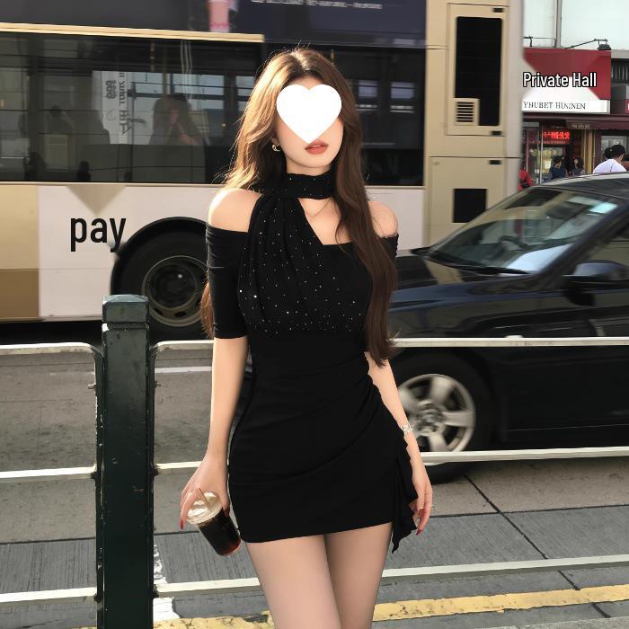 

Spring Style Black One-Shoulder Halter Neck Dress for Women - Collarbone-Showing, Hip-Hugging, Slim-Fit, Sexy Skirt L
