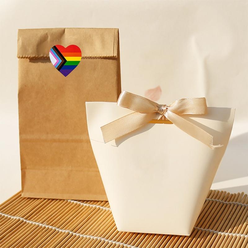Gay Pride Sticker 500 Stück/Rolle Dekorative Aufkleber für Tasche Tasse Vase Herz-/Quadratform Regenbogenaufkleber Besondere Geschenke
