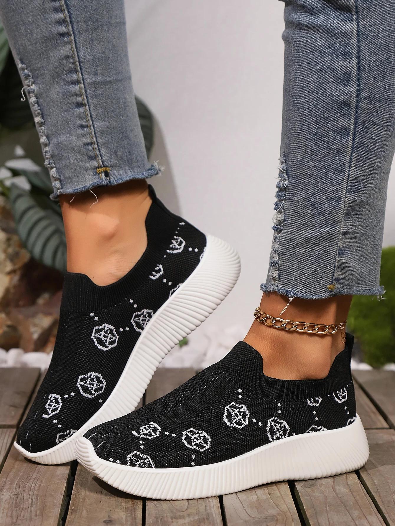 

Fashion Women s Casual Shoes Round Toe Flying Mesh One Kick Large Size Shoes Women Leisure Breathable All-match 2025 Zapatillas De Mujer 36