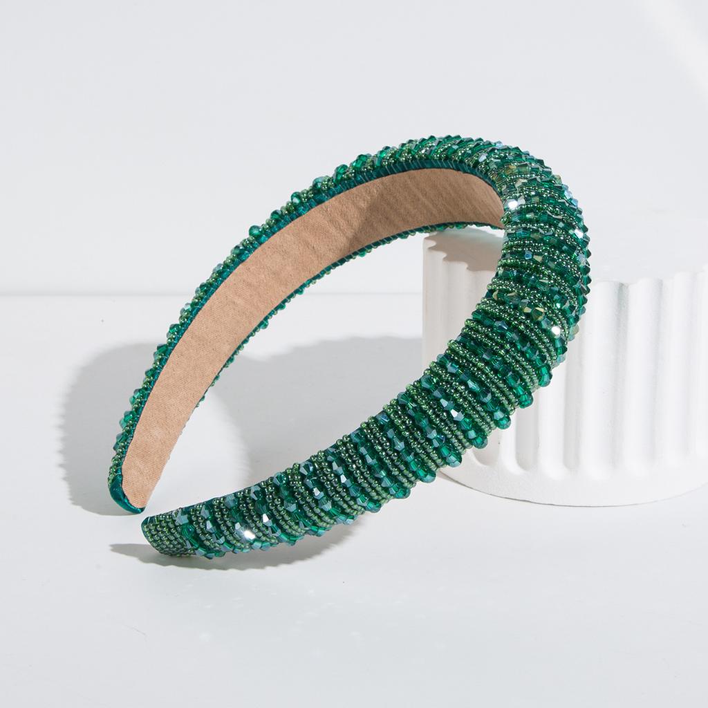 Hairband Handmade Braided Beaded Headband for Women, Made of Sponge Material, Simple and Elegant Face Mask Accessory for Hair.