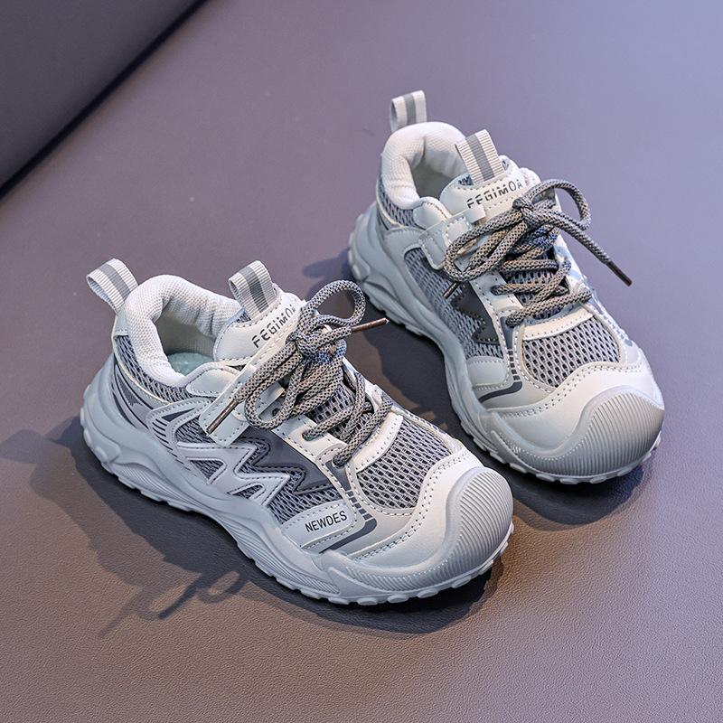 Children's sports shoes 2025 autumn new boys casual shoes breathable mesh fashion versatile girls board shoes tide