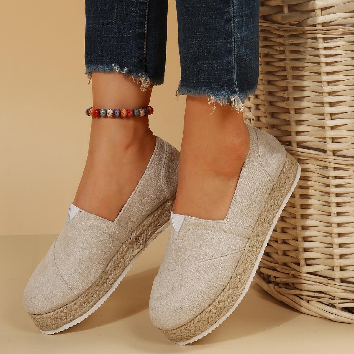 Женские кроссовки 2024 года — фото 4