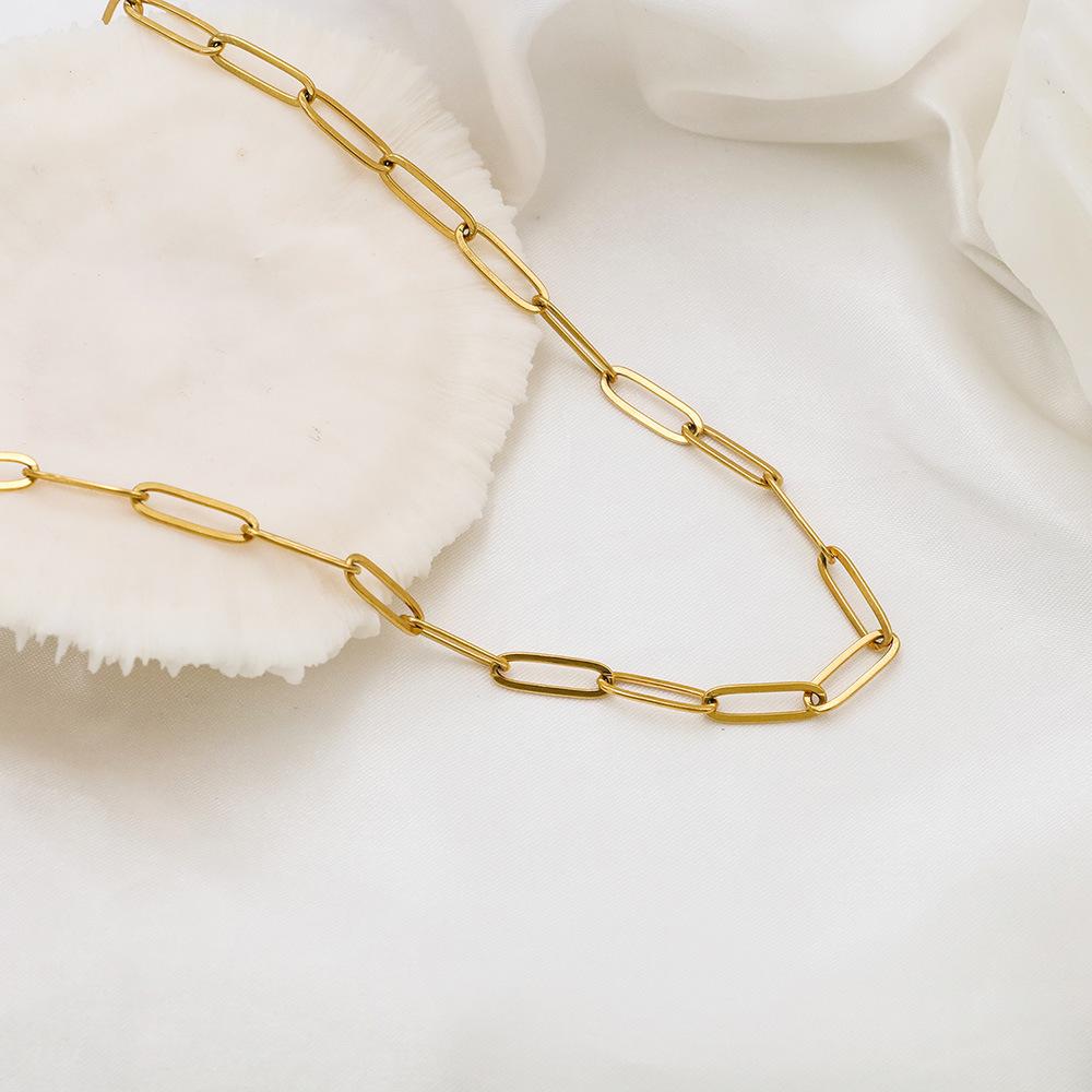 Personalized Kink T-Buckle Oval Titanium Steel Necklace Women'S Versatile 18K Gold Niche Simple Cross Chain