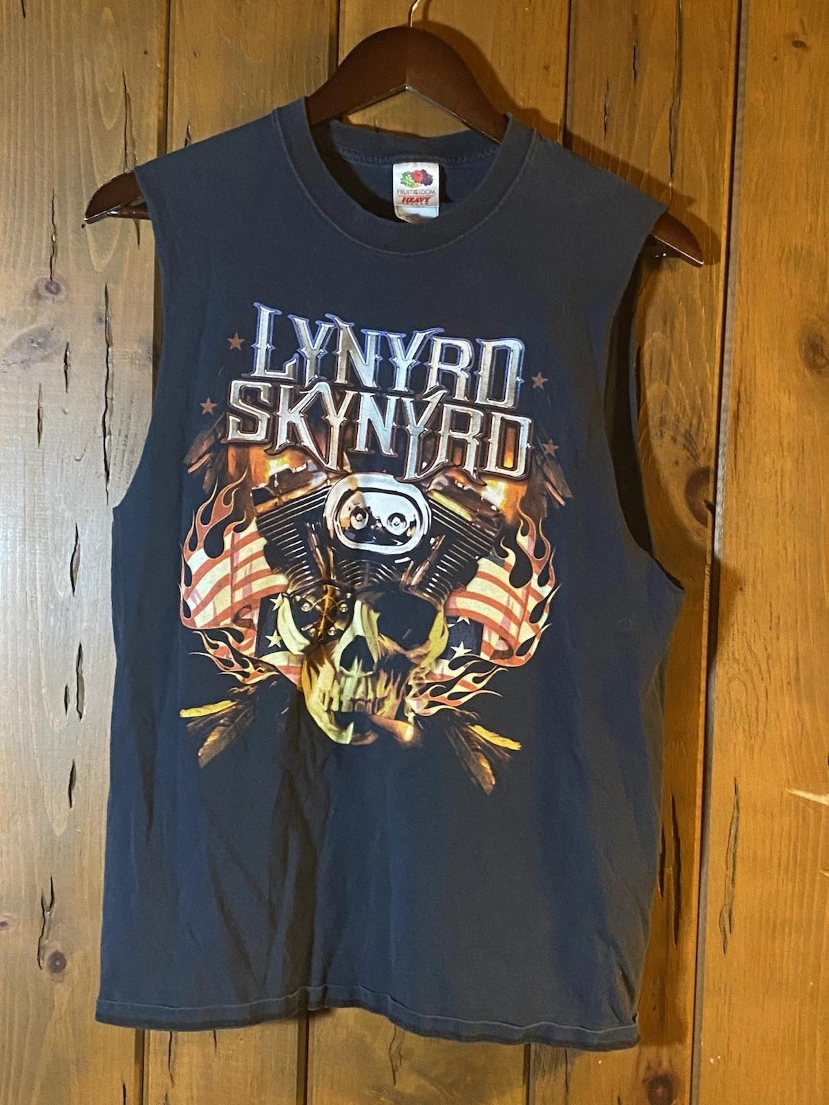 

2000s Lynyrd Skynyrd Muscle Shirt - Skull Motorcycle Engine Graphic - Size L XL