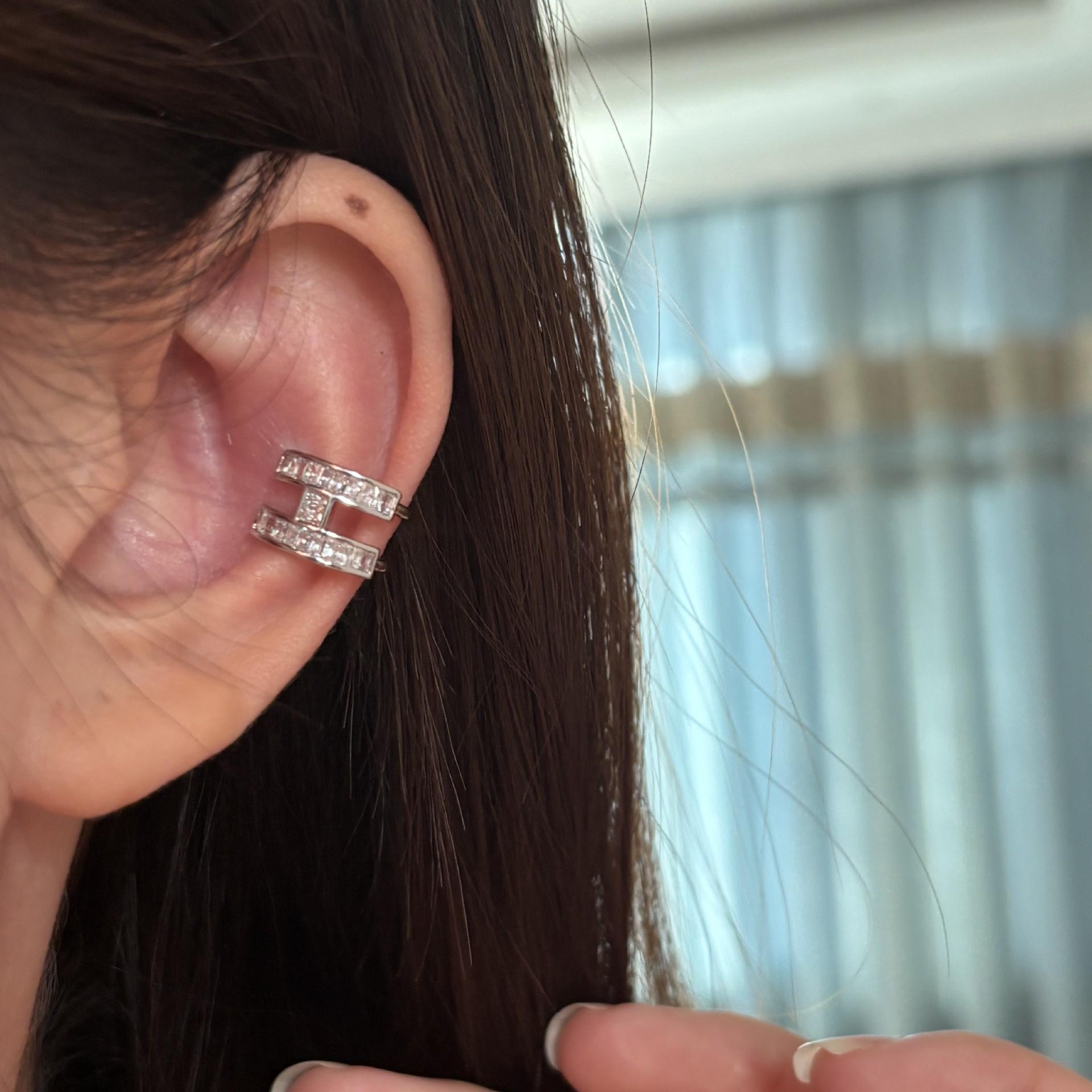 Korean Style Zirconia No-Piercing Ear Clip: Simple, Versatile, Light Luxury Design