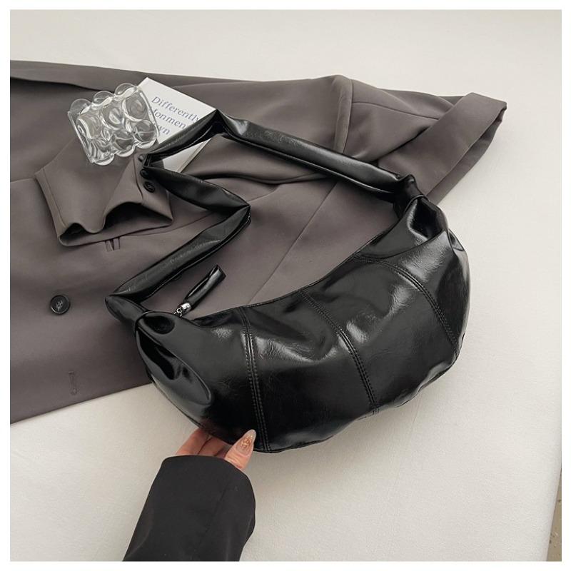 Soft Leather Shoulder Bag Crescent Armpit Bag New Horn Dumpling Bag Large Capacity Minimalist Lazy Wind Messenger Bag