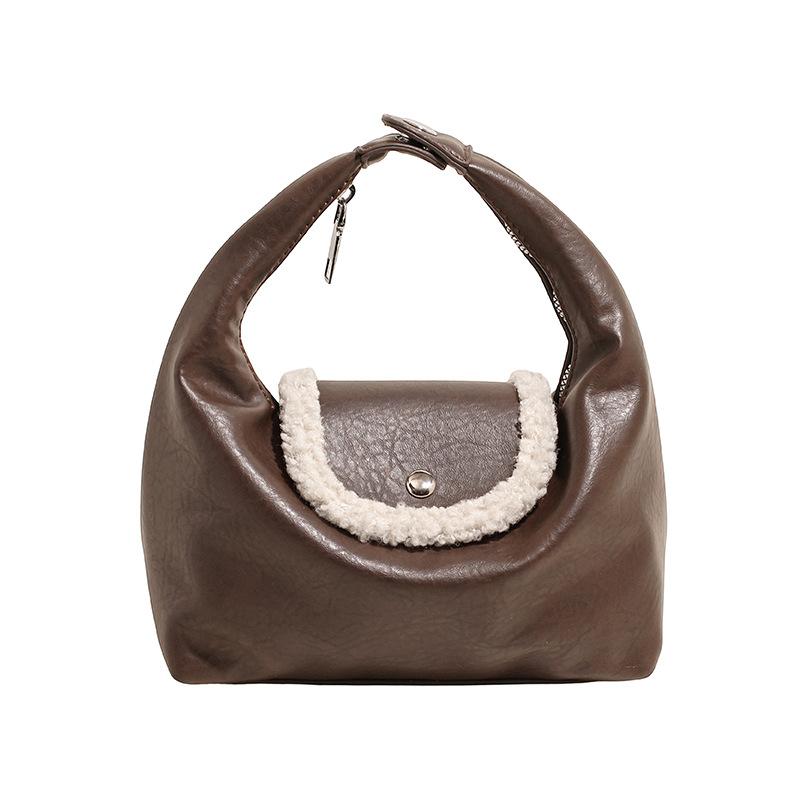 

Winter Korean version of super fire handbag niche versatile bento bag 2025 new lazy wind shoulder messenger bag women