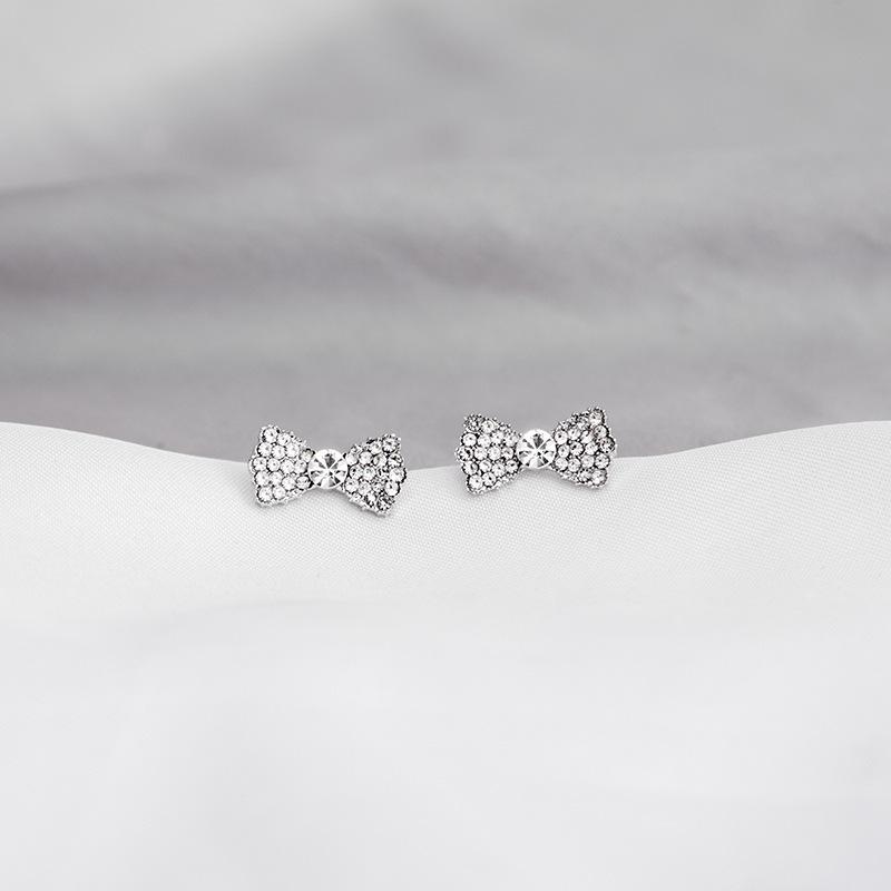 Gold Cat Earrings for Women Rhinestone Cat Stud Earrings Cute Animal Butterfly Earrings Hypoallergenic Ear Accessories Gift for Women
