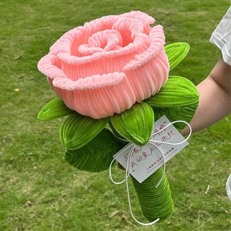 DIY craft kit, including a straw cleaner, handmade bouquet gift, and can be assembled into a heart-shaped decoration.