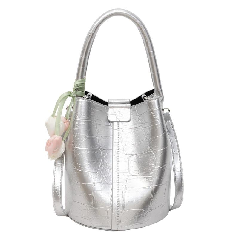 Bags Women's New Casual Commuter Handbags Fashion Versatile Shoulder Messenger Bags Niche Bucket Bags