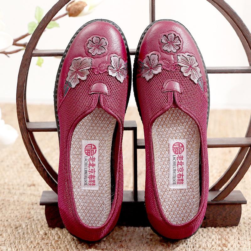 2025 ****** and autumn new old ******* cloth shoes non-slip s**t-soled mother shoes one pedal mesh shoes breathable women's shoes elderly shoes