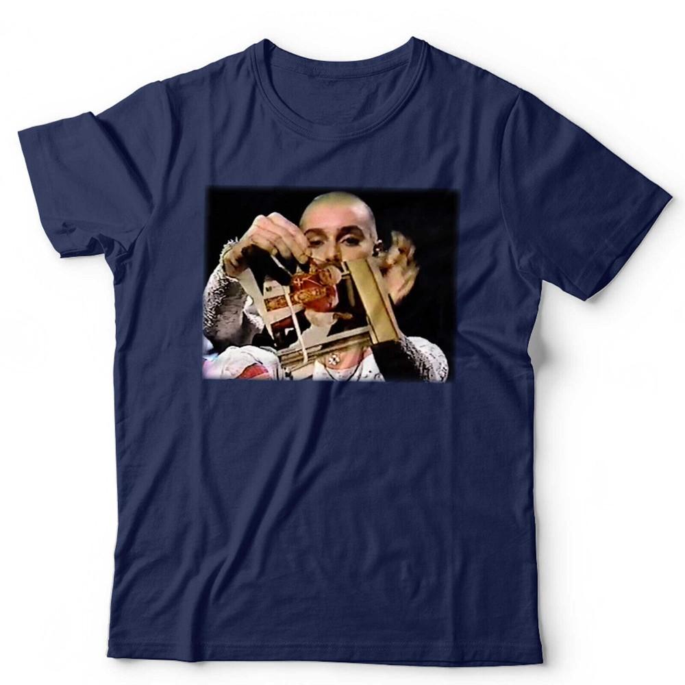 Sinead OConnor Tshirt Pope Retro Photo Unisex Ripped Photo Incident Blasphemous S