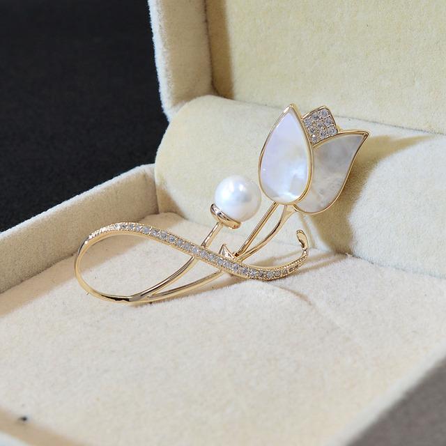 

Shell Tulip Brooches Voguish Fashionable Cubic Zirconia Fower Pin Bridal Bridal Accessories 2 For Women Colors Available Present GiftFashion Jewelry золотой