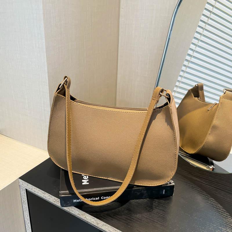 Trendy New Moon Bag Stylish Retro Handbag Perfect For Everyday Use In Multiple Colors