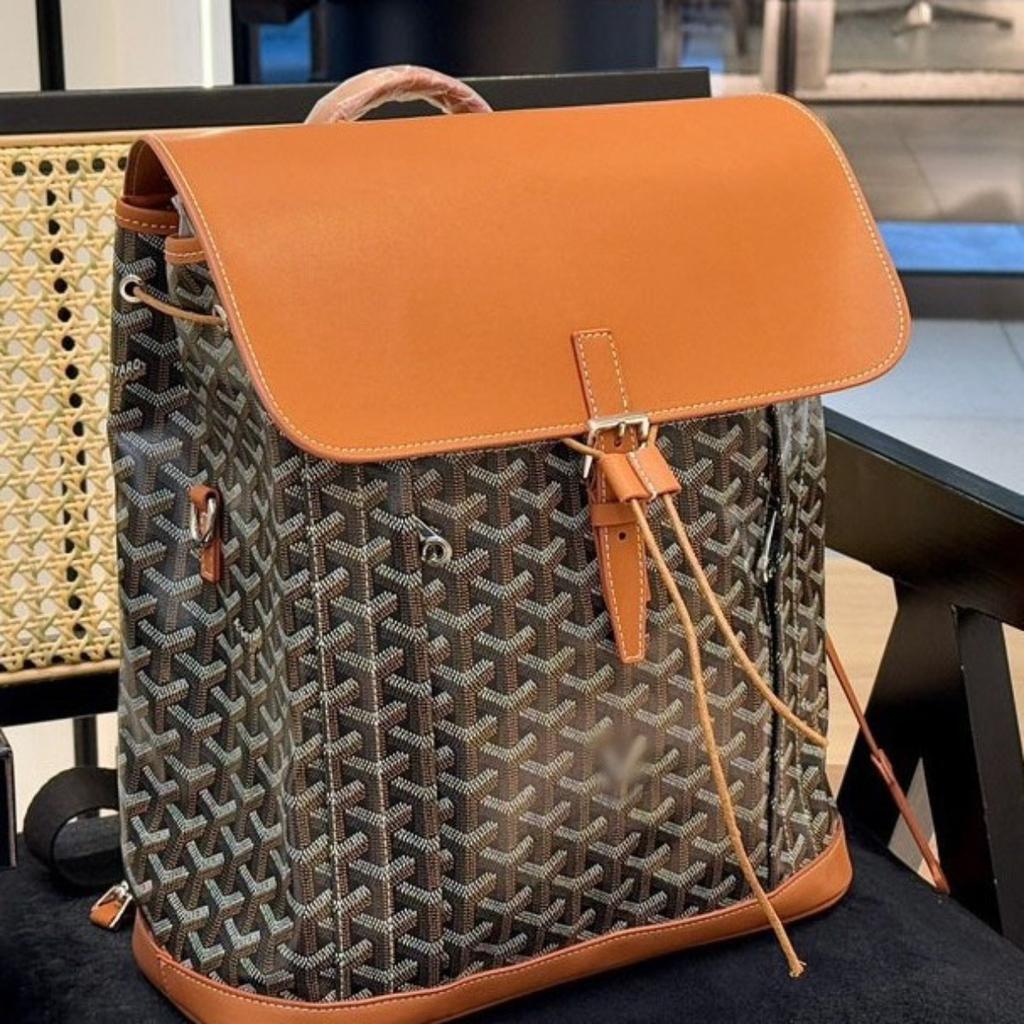 Rucksack mit großem Fassungsvermögen, Rucksack aus echtem Rindsleder für Arbeit & Reisen