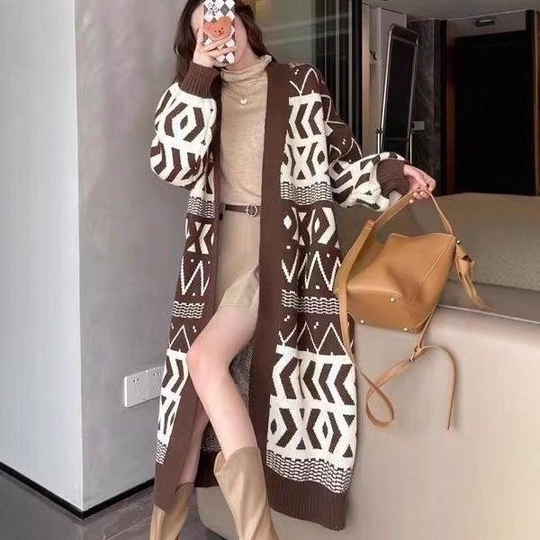 2026 Korean Knit Cardigan: Women's Geometric Over-the-Knee, Slimming, Lazy Style for Spring & Autumn