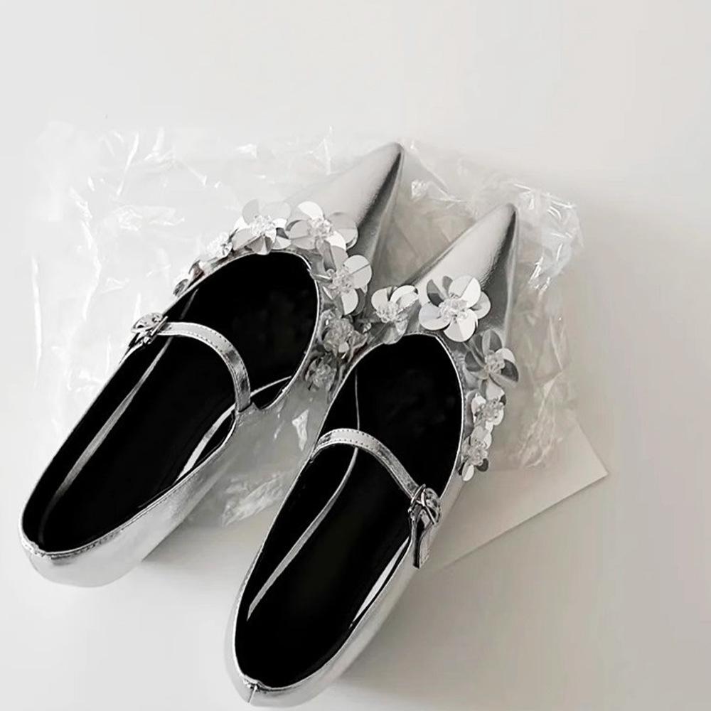 Japanese pointed flower flat shoes sequined new cold smoke one-word buckle Mary Jane ladyshoes